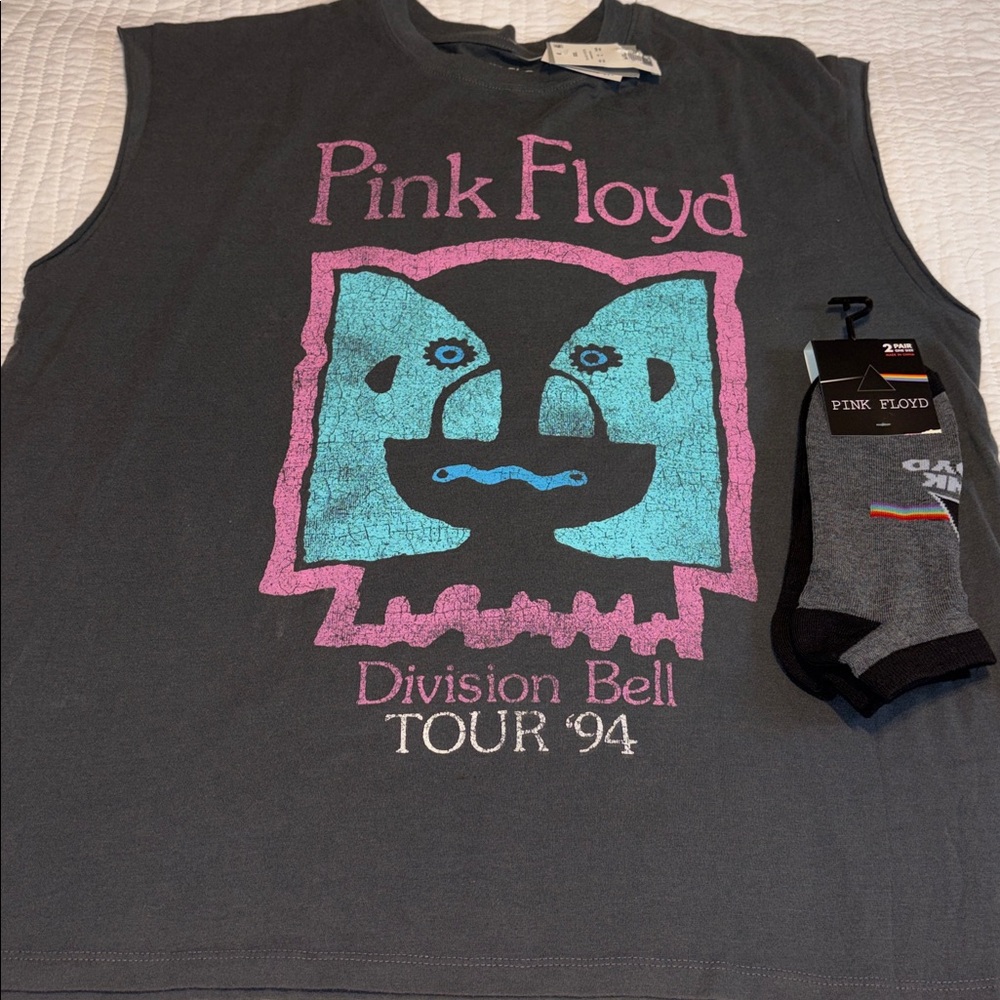 Pink Floyd "Division Bell Tour '94" sleeveless t-shirt with 2 pairs of socks - Picture 2 of 9